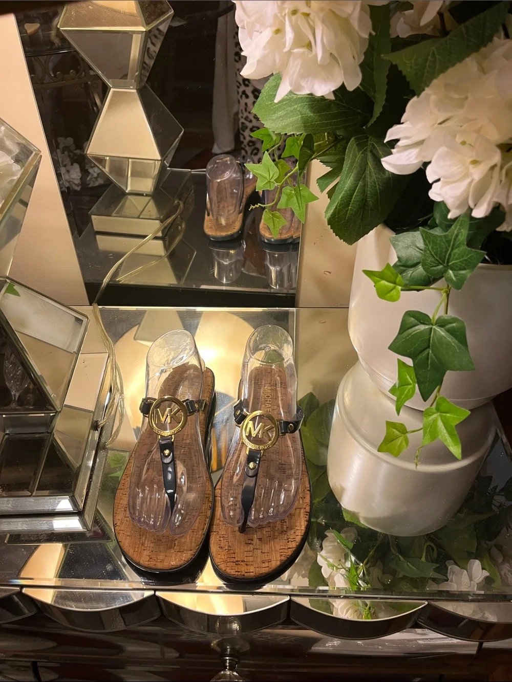 💝Michael Kors Navy and Gold MK Logo Cork-Style Thong Sandals